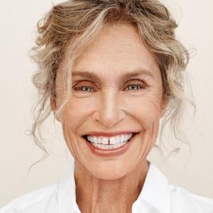 Lauren Hutton | Kundali | AstroNidan